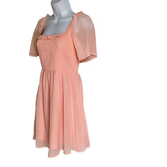 BCBG Paris Women's Juniors Smocked Bodice Dress Rose Quartz Size Small - Picture 3 of 11
